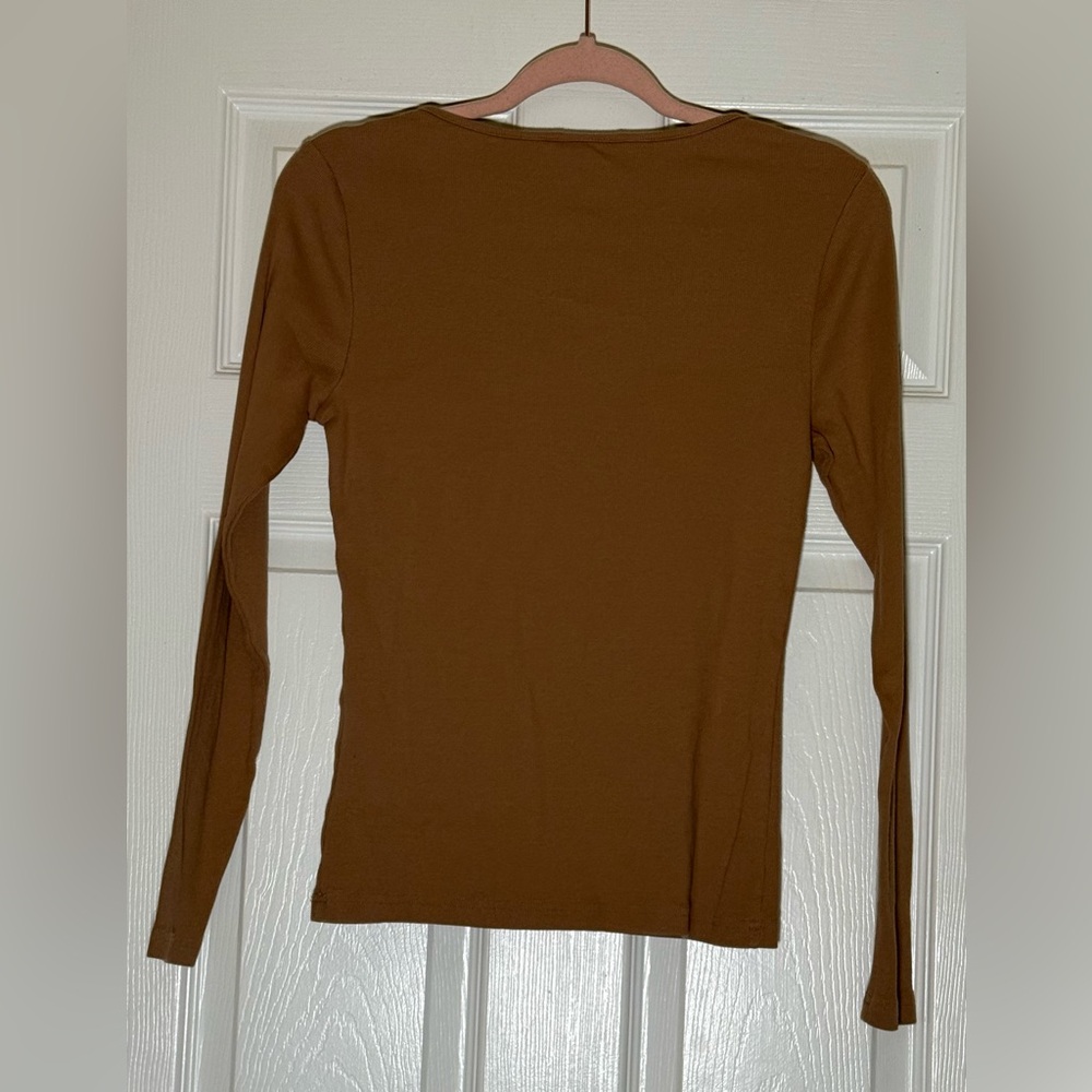 Banana Republic - Long Sleeve Henley Top in Camel Brown - Picture 3 of 6